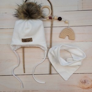 Zimní dvouvrstvá čepice na zavazování s bambulí z kožešinky + šátek Z&Z, bílá, vel. 56-62 (0-3m)