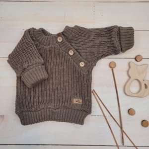Pletený svetřík pro miminko s knoflíčky Lovely, prodloužené náplety, hnědý, 56/62, vel. 56-62 (0-3m)