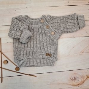 Pletený svetřík pro miminko s knoflíčky Lovely, prodloužené náplety, tm. šedý, 56/62, vel. 68-74 (6-9m)
